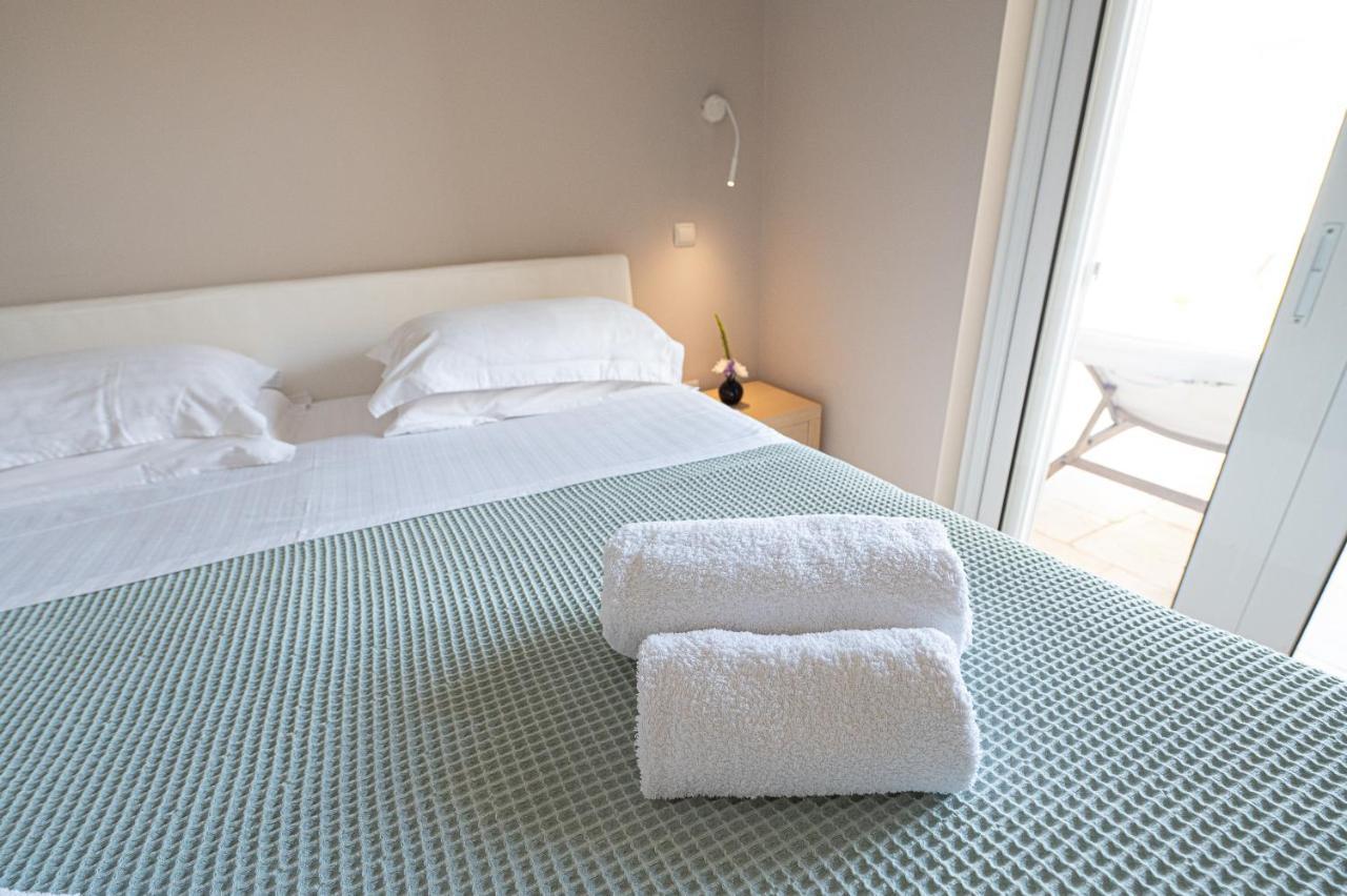 Kalavria Luxury Suites, Afroditi Suite With Magnificent Sea View And Private Swimming Pool. Poros Town Exterior photo