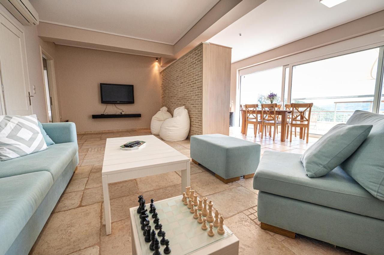 Kalavria Luxury Suites, Afroditi Suite With Magnificent Sea View And Private Swimming Pool. Poros Town Exterior photo
