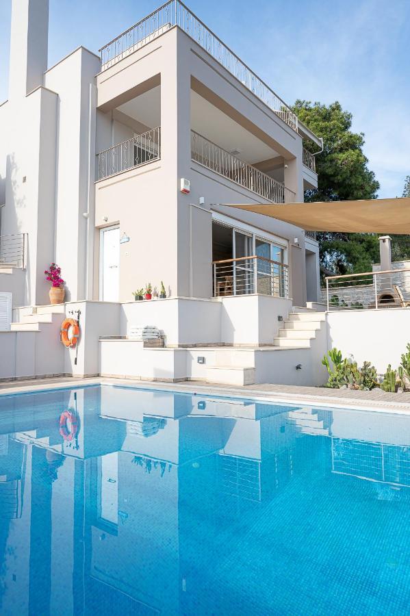 Kalavria Luxury Suites, Afroditi Suite With Magnificent Sea View And Private Swimming Pool. Poros Town Exterior photo