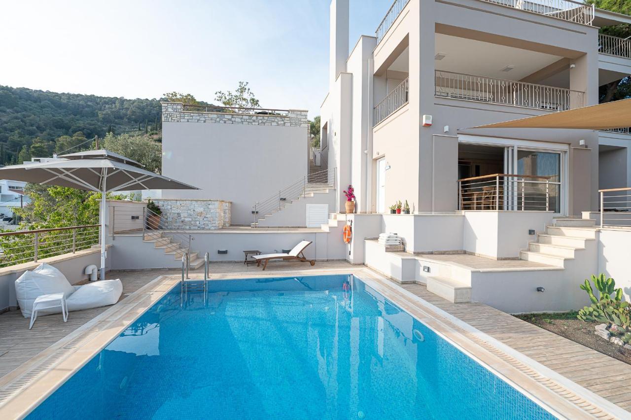 Kalavria Luxury Suites, Afroditi Suite With Magnificent Sea View And Private Swimming Pool. Poros Town Exterior photo