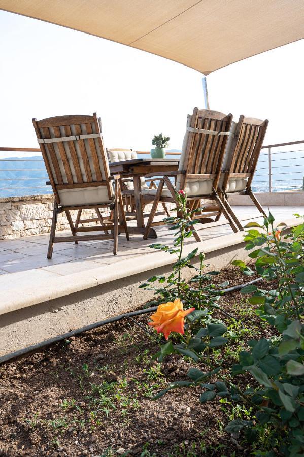 Kalavria Luxury Suites, Afroditi Suite With Magnificent Sea View And Private Swimming Pool. Poros Town Exterior photo