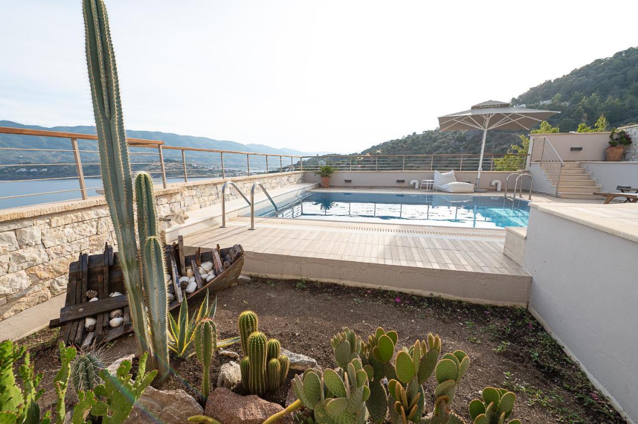 Kalavria Luxury Suites, Afroditi Suite With Magnificent Sea View And Private Swimming Pool. Poros Town Exterior photo