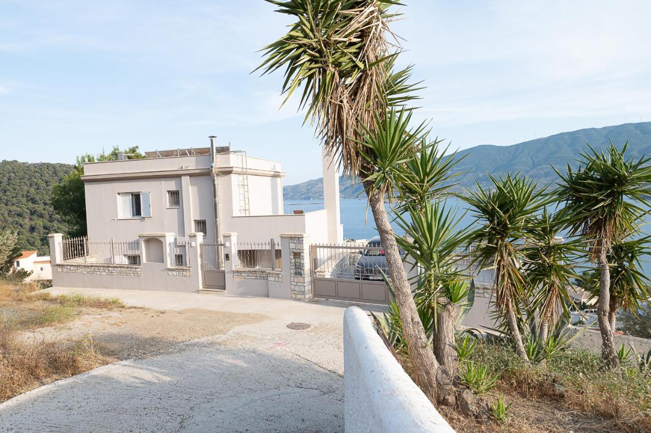 Kalavria Luxury Suites, Afroditi Suite With Magnificent Sea View And Private Swimming Pool. Poros Town Exterior photo